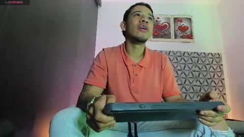 Benjamin online show from August 9, 12:33 pm