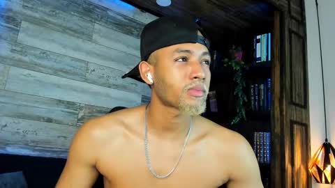 bento_fox online show from March 25, 4:05 am