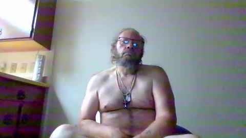 bergeeric1970 online show from March 28, 4:35 am