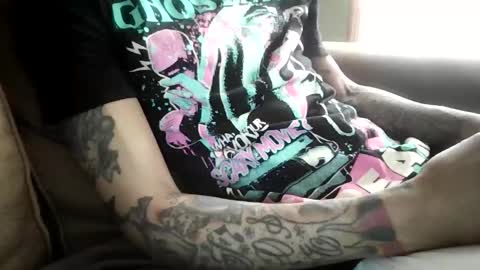 ToxicPipe757 online show from March 8, 2:32 pm