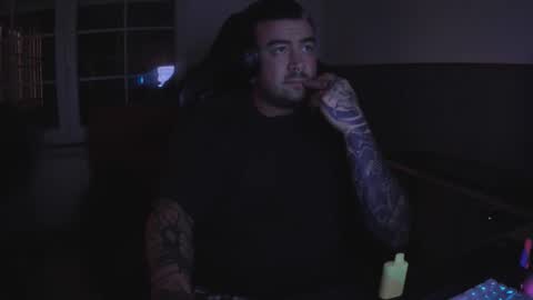 berto3389 online show from April 6, 11:37 pm