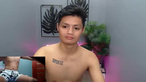 bhillrhey121103 online show from November 20, 11:47 pm