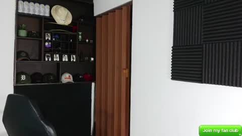 Hot Versx online show from July 9, 2:54 pm