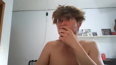 bigskinnyboyshh online show from May 14, 10:41 pm