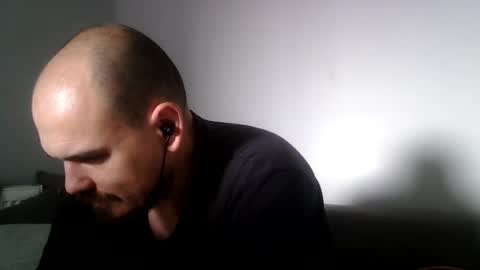 Em J online show from June 23, 8:52 am