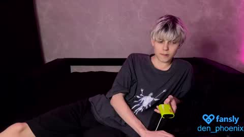 Kieran and Den online show from April 17, 10:12 pm
