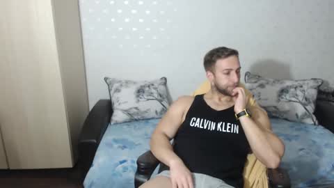 Mr Blond online show from December 5, 8:45 pm