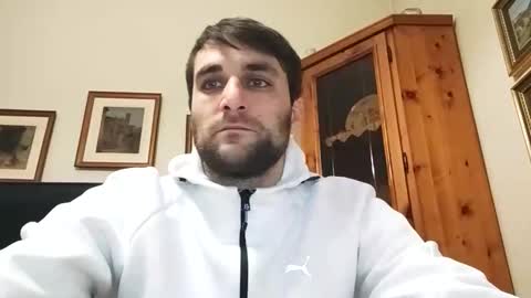 bluejoee online show from April 4, 1:19 pm