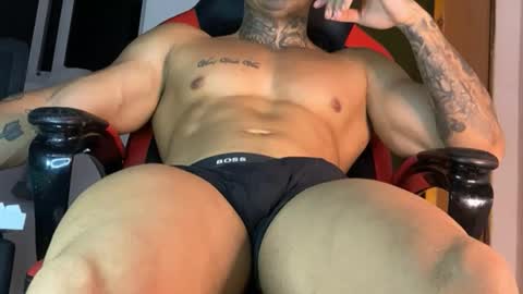 bodymenbr online show from March 11, 4:41 am