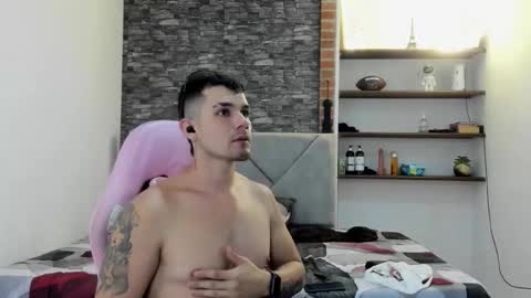 booyhott_ online show from March 7, 11:24 pm