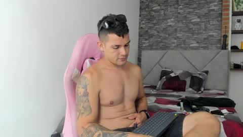 booyhott_ online show from March 20, 8:34 pm