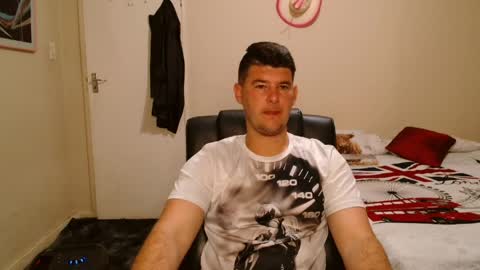 ask me lol online show from April 3, 3:03 am