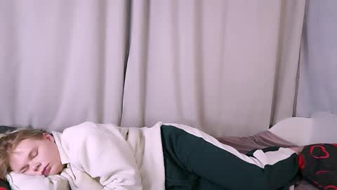 brian_mils online show from February 26, 2:29 pm