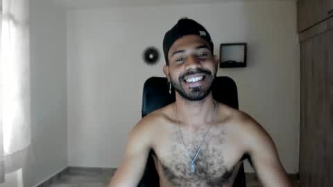 bruce_1111 online show from May 31, 5:56 pm