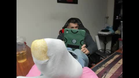 BRUTALMASTER1983 online show from April 9, 7:25 am