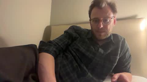 californicater online show from April 11, 11:52 pm