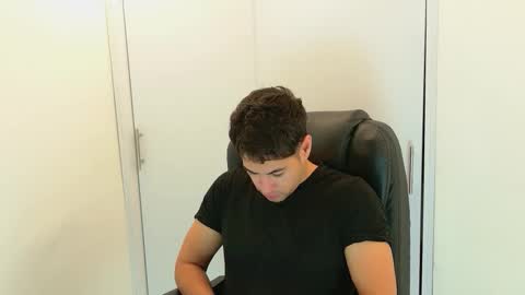 camara110 online show from December 21, 3:58 am