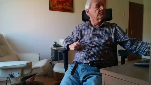 camcologne online show from April 8, 9:08 am