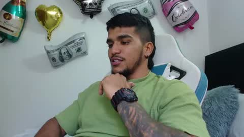 camilo_contre21 online show from July 16, 10:17 pm