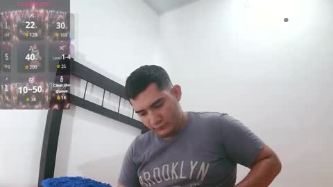 Camilowhite  online show from December 13, 8:04 pm