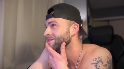 CanadianDaddy online show from April 8, 6:24 am