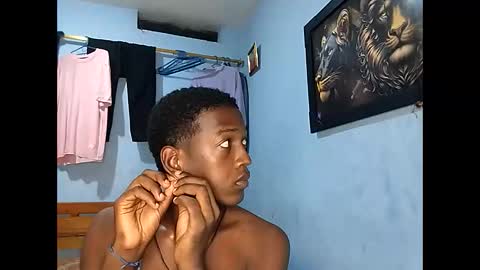 Elnegroexticoxxx online show from March 30, 6:14 am