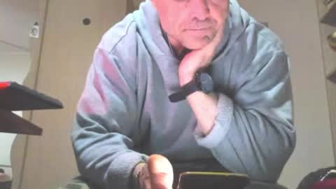 Laz online show from May 6, 2:01 am