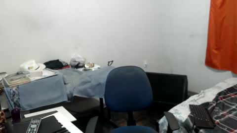 carlos online show from May 27, 1:57 am
