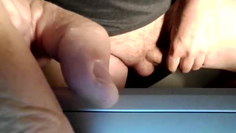 carlos770193 online show from April 1, 11:13 pm