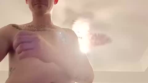 carolinajuggalo17 online show from April 13, 6:58 am