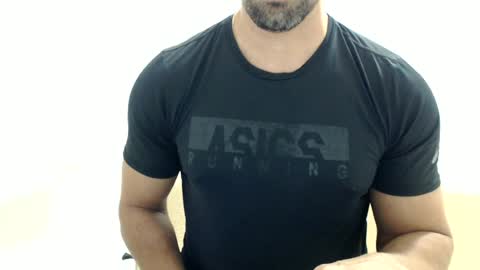 cashmastermuscle77 online show from July 6, 7:05 pm