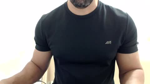 cashmastermuscle77 online show from July 14, 9:35 am