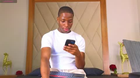 charlesbrown_ online show from June 29, 1:44 pm
