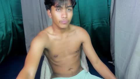 chris_hardfucker online show from March 23, 8:15 pm