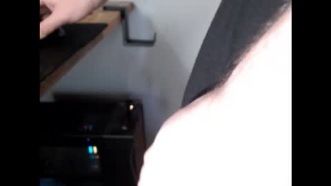 Chris online show from November 1, 8:40 am