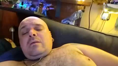 chubbyman40 online show from April 5, 7:43 pm