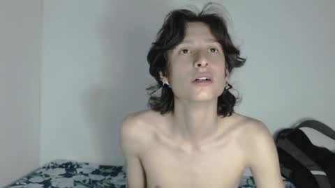 cirosky_elchicopolla online show from April 19, 2:44 am