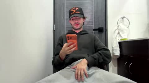 ckeefer96 online show from February 12, 3:23 am