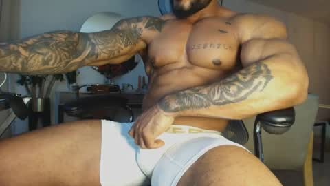 clark_strong online show from May 21, 11:04 am