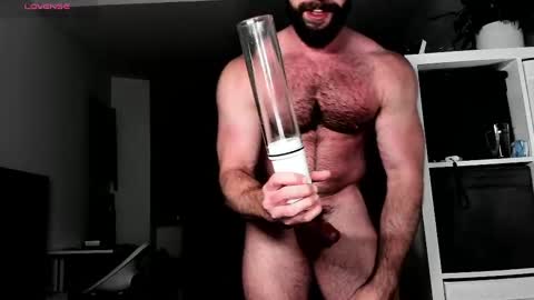 MUSCLE STUD online show from May 31, 6:09 pm