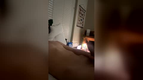 collegetwinky6769 online show from March 10, 5:35 am