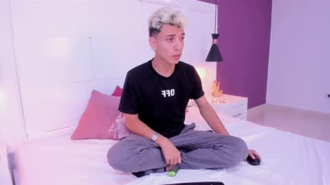 COLLEMAN online show from January 27, 11:22 am