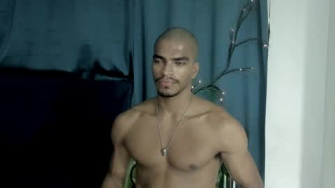 CoreyGlover online show from June 2, 9:21 am