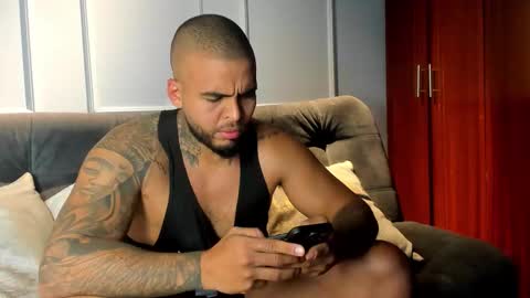 DaveMonsalve online show from February 12, 2:50 am