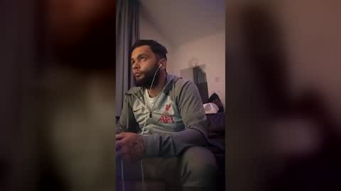 crimikeanu23 online show from August 1, 2:10 am