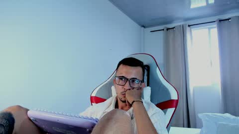 Cristopher  online show from April 7, 8:20 pm