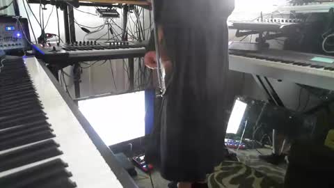 cum4me2i812 online show from March 23, 6:58 pm