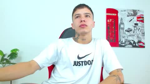 cumandres online show from March 2, 3:19 pm