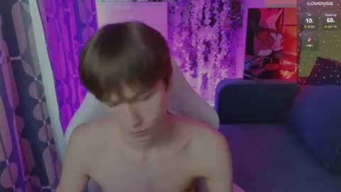 cumte_boy online show from June 22, 1:44 am