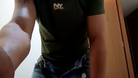 Ian online show from April 16, 9:15 pm